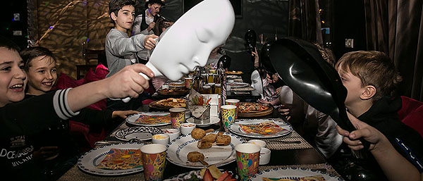 Фото 10 Ведущие игры Мафия на праздник день рождения